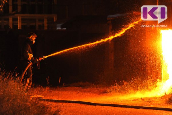 На пожаре в Прилузье мужчина получил ожоги