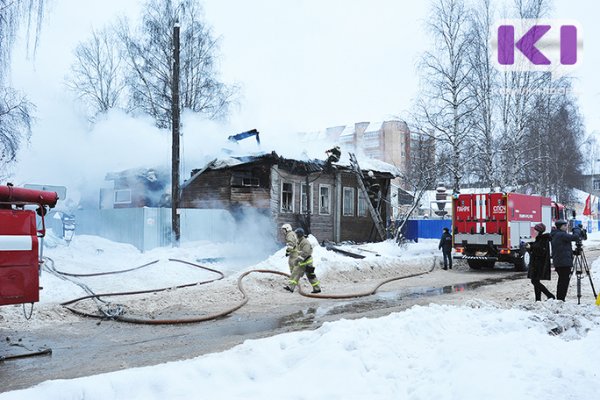 В Коми произошли пожары в двух жилых домах и двух банях