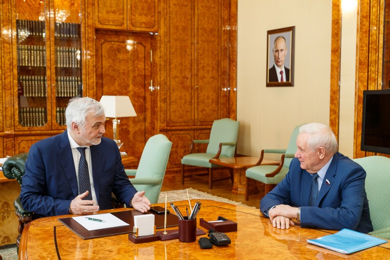 Владимир Уйба провёл рабочую встречу с сенатором Валерием Марковым