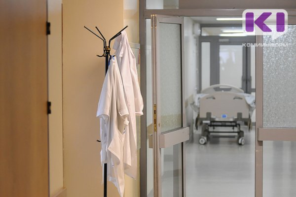 В Ухтинскую горбольницу госпитализирован родственник заболевшей коронавирусом женщины