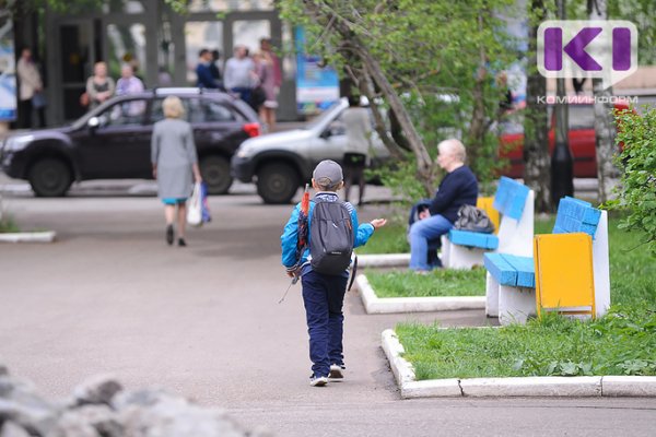 Жители Коми задолжали своим детям больше 2 млрд рублей
