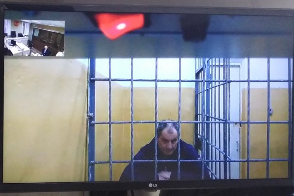 Защита экс-главы МВД по Коми Виктора Половникова просила домашний арест, ссылаясь на пандемию