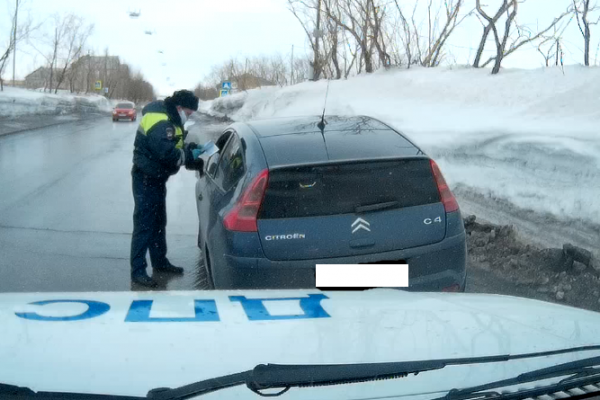 В Воркуте водителя арестовали за слишком тонированные стекла