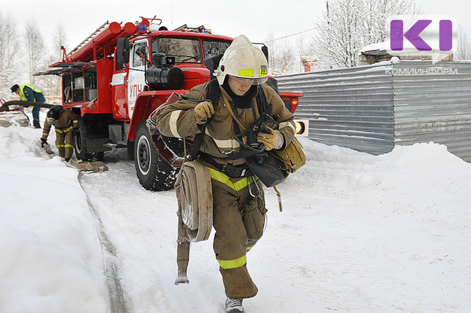 В Усогорске пожарные два часа тушили возгорание на котельной