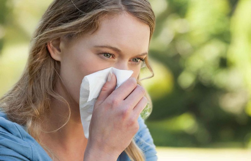 Роспотребнадзор рассказал, как отличить сезонную аллергию от коронавирусной инфекции