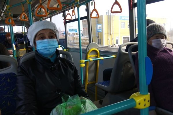 В сыктывкарских автобусах дачники добросовестно соблюдают дистанцию и масочный режим