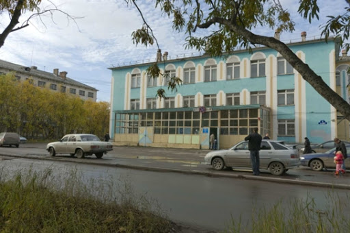 В воркутинской детской поликлинике отремонтируют вход, холл и зал ожидания