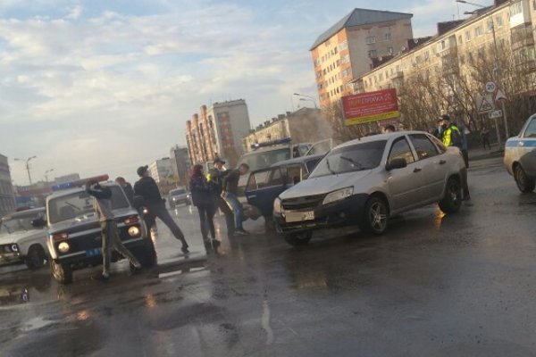 Следственное управление СКР по Коми проведет процессуальную проверку инцидента с 17-летним гонщиком