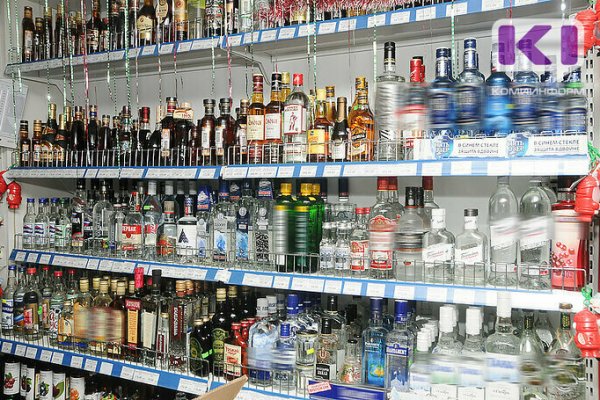 Ухтинский суд рассмотрит уголовное дело о продаже контрафактных водки и коньяка

