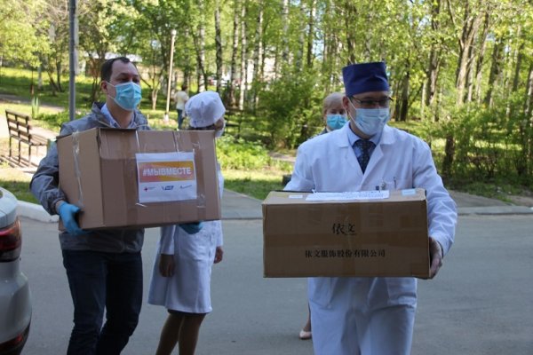 Активисты #МыВместе передали средства индивидуальной защиты медикам Сыктывкарской горбольницы №1