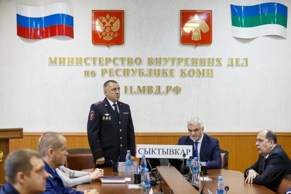 Владимир Уйба пожелал новому министру внутренних дел в Коми успехов на службе