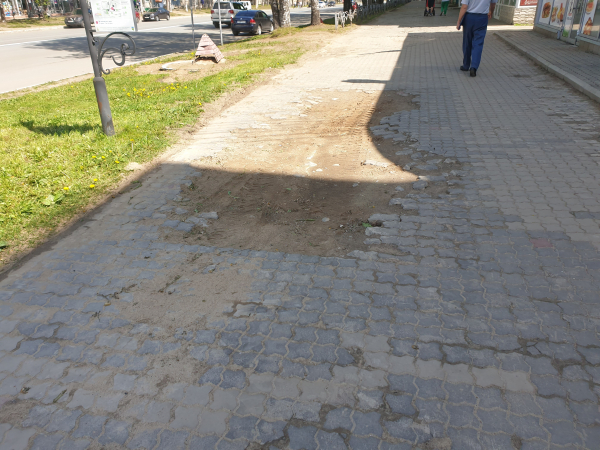 В Сыктывкаре отремонтируют тротуар в районе железнодорожного вокзала