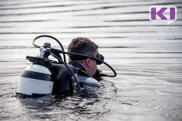 Сыктывкарские водолазы исследуют Вычегду в районе Сторожевска, где утонул 12-летний мальчик
