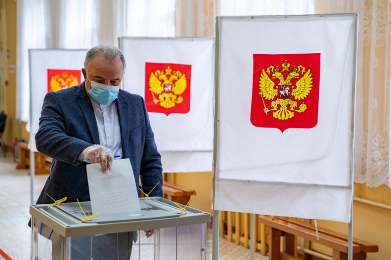 Мэр Ухты принял участие в голосовании по поправкам в Конституцию России