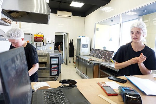 В Сыктывкаре пиццерия и магазин одежды нарушили антикоронавирусные меры