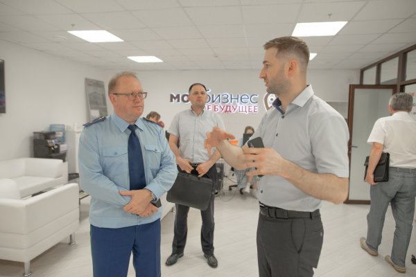 Во Всероссийский день приёма предпринимателей прокурор Коми посетил центр 