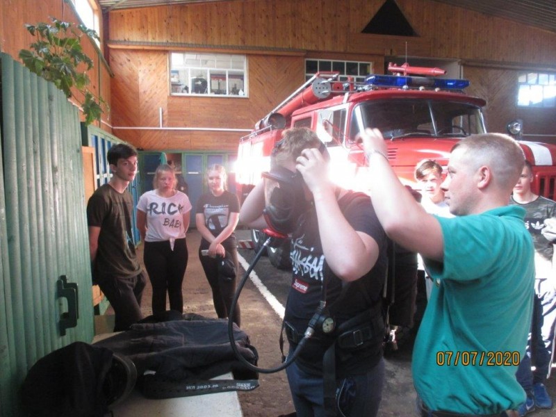Школьники Прилузья начали постигать азы пожарного дела
