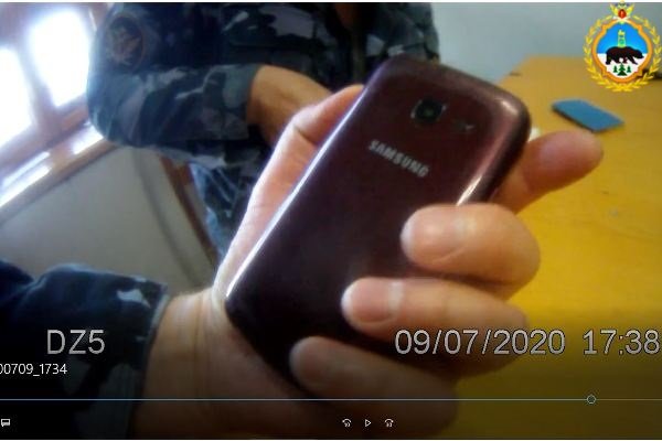 В Сыктывкаре пресекли попытку передачи осужденным средств мобильной связи