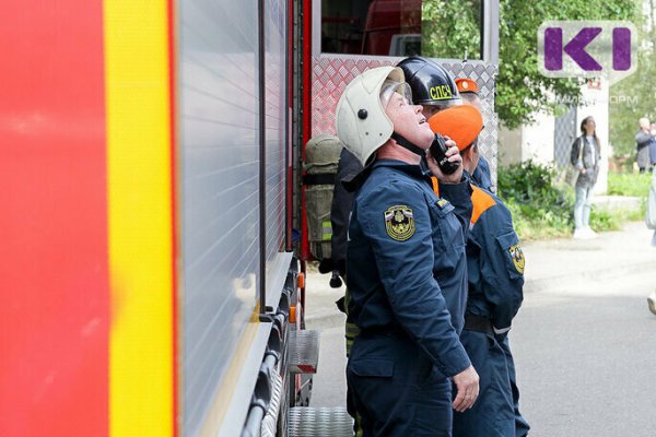 В Сыктывкаре из-за поджога в многоквартирном доме жильцам пришлось эвакуироваться 