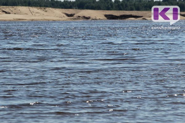 На реке Ухта ищут предположительно утонувшую женщину 