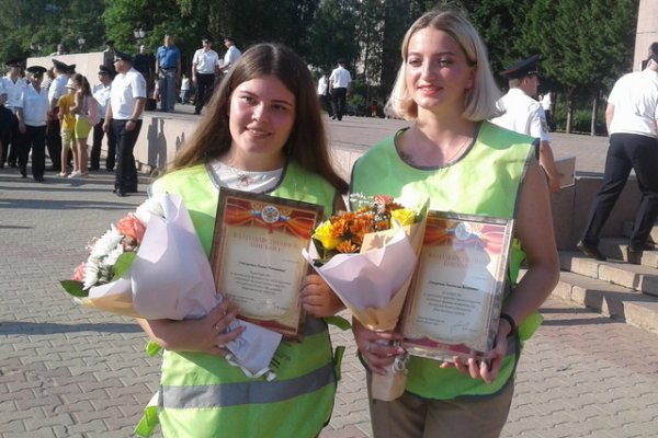 19-летние Анастасия Размыслова и Алина Шомысова признаны лучшими дружинницами Коми