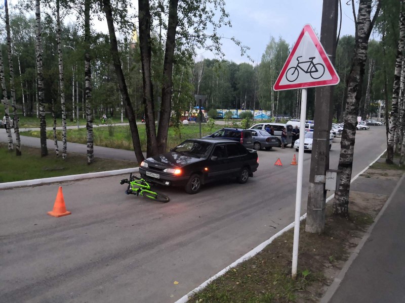 В Ухте и Сыктывкаре под колеса авто попали юные велосипедисты
