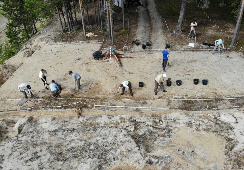 Археологи из Коми и Чувашии исследовали поселение Топыд-Нюр II недалеко от деревни Бызовая