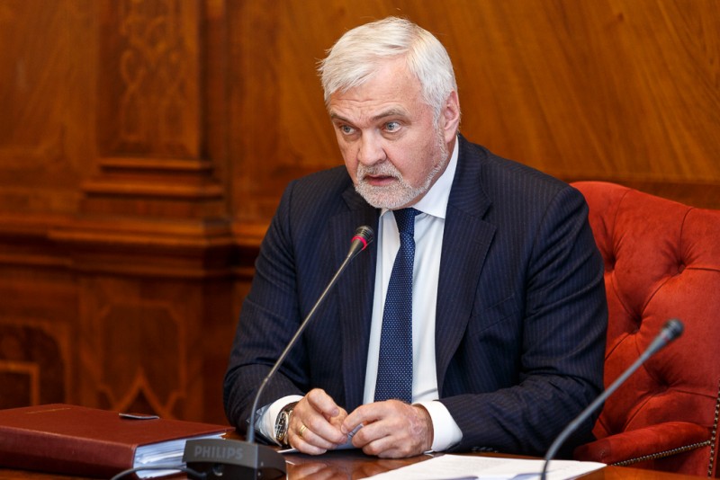 Доход врио главы Коми Владимира Уйбы сократился более чем в два раза в 2019 году