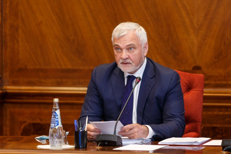 Владимир Уйба призвал исправить ситуацию с заготовкой леса в Коми