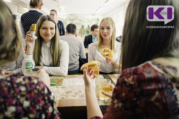 В Коми распределили субсидии на организацию питания школьников 1-4 классов