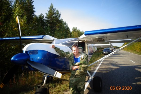 В Сосногорском районе на дороге аварийно приземлился легкомоторный самолет 