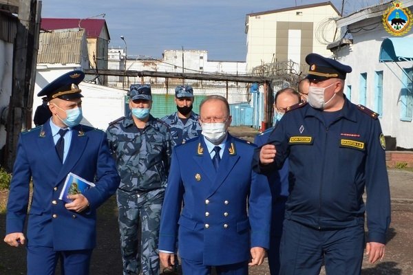 Замначальника УФСИН РК Евгений Краснов и прокурор Коми Николай Егоров проверили воркутинский СИЗО-3 