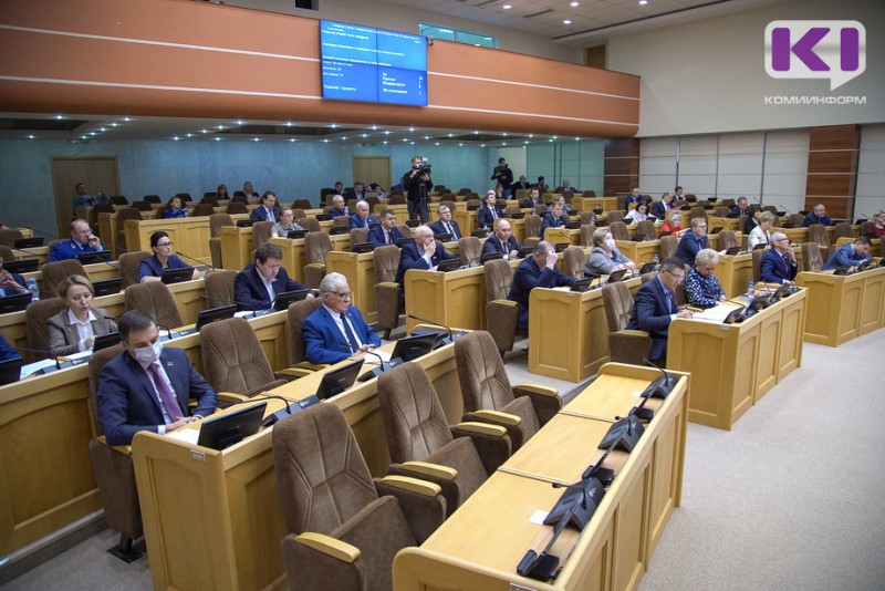 Спикер Госсовета Коми Сергей Усачёв: "Обновление парламента необходимо, и оно произошло"

