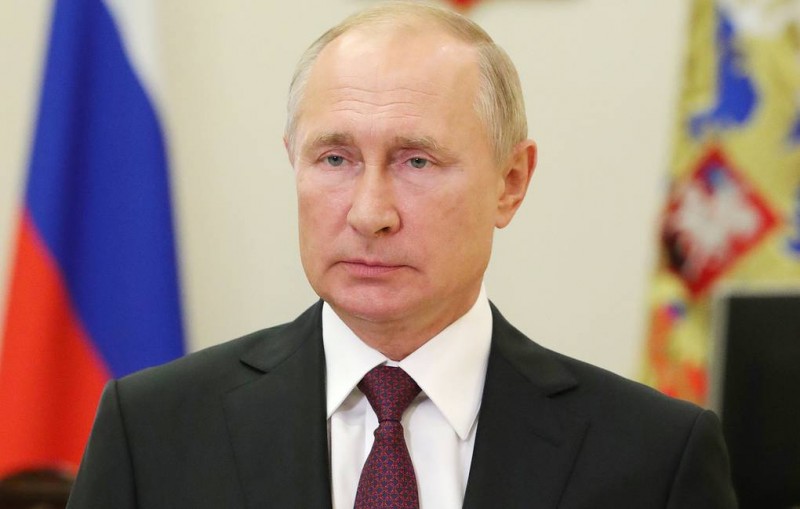 Путин обратился к россиянам и напомнил о рисках коронавируса
