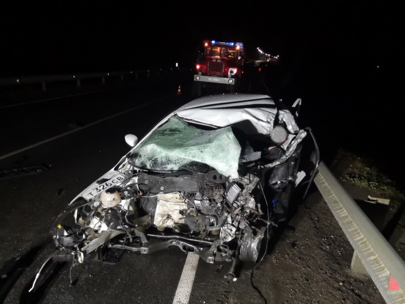 На ночной трассе в Сыктывдине погиб 19-летний водитель Skoda Rapid 