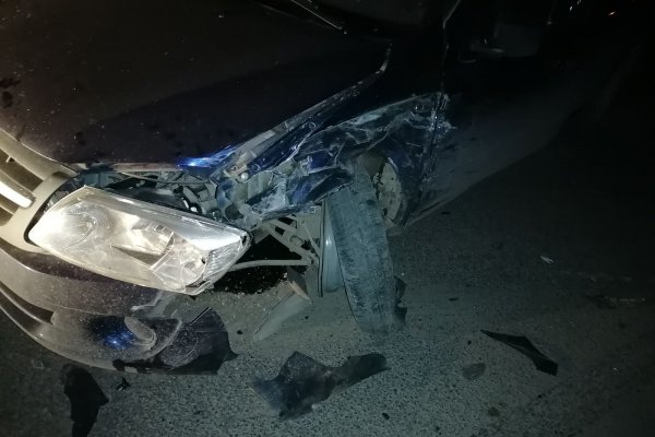 В Сыктывкаре водитель Nissan спровоцировал на встречке аварию
