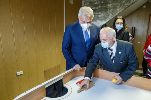 Глава Коми побывал в новом офисе регионального отделения общества слепых