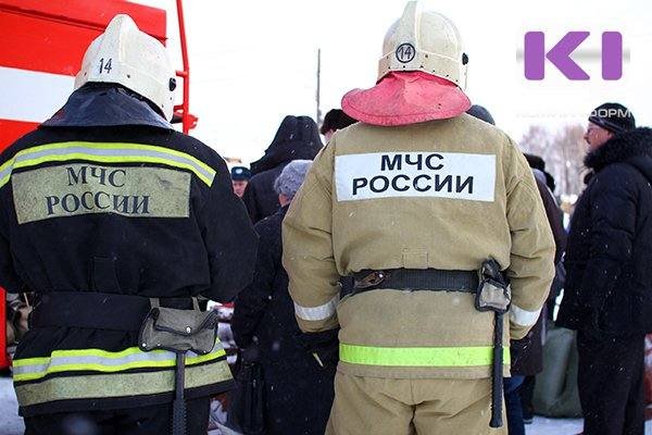 В Троицко-Печорске на пожаре спасли трех человек, один погиб