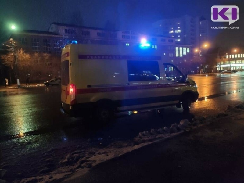 В центре Сыктывкара под колеса авто попала 72-летняя пенсионерка