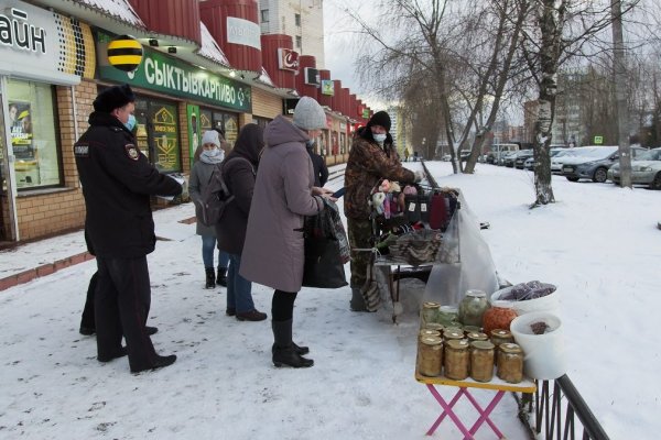 В Эжве в рамках борьбы с коронавирусом разогнали уличных торговцев
