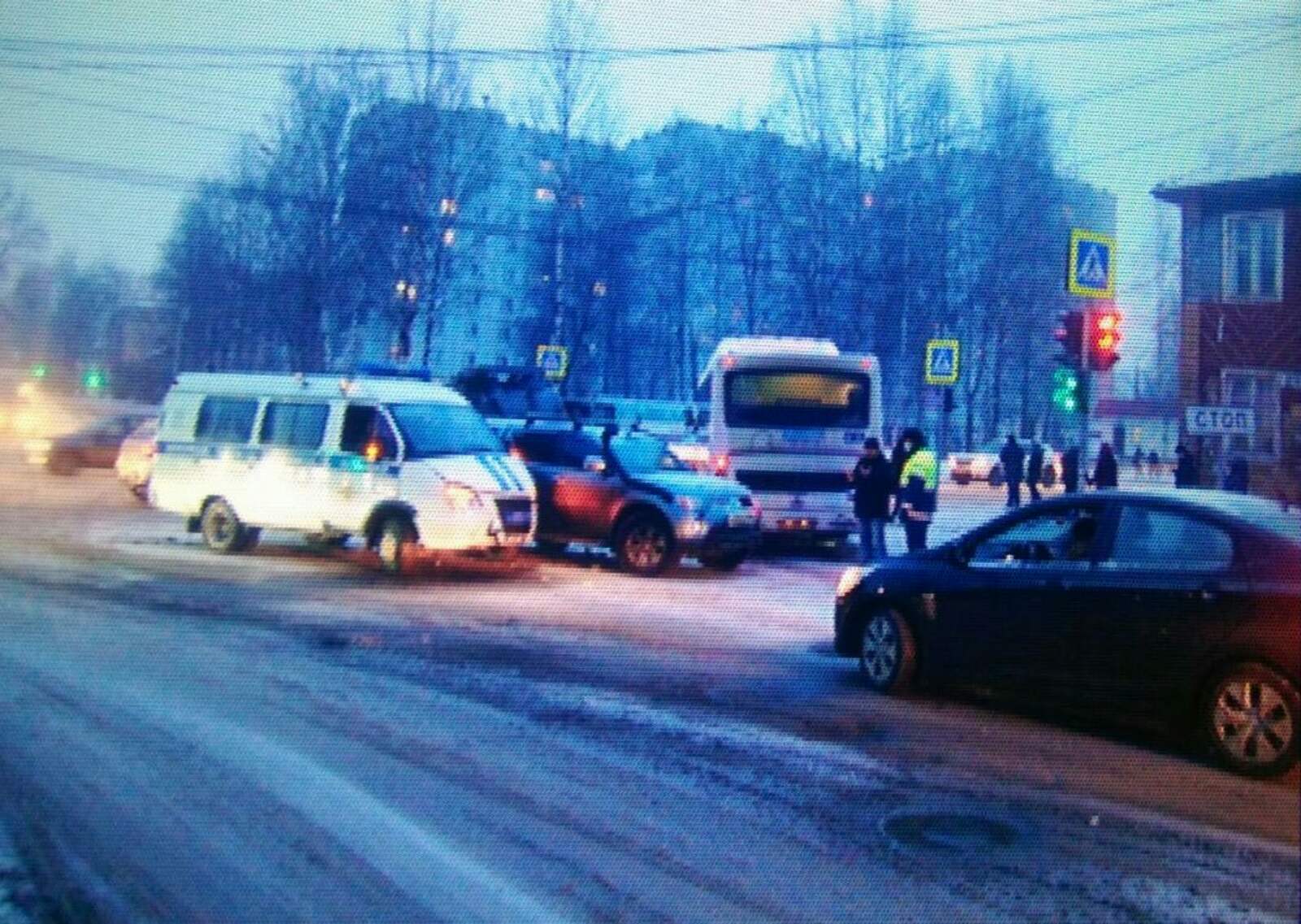 В Сыктывкаре в аварию попал автомобиль дежурной части полиции | Комиинформ