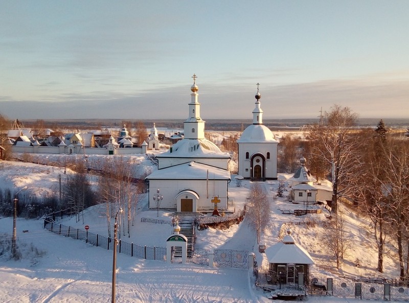 Михайло-Архангельский Усть-Вымский монастырь
