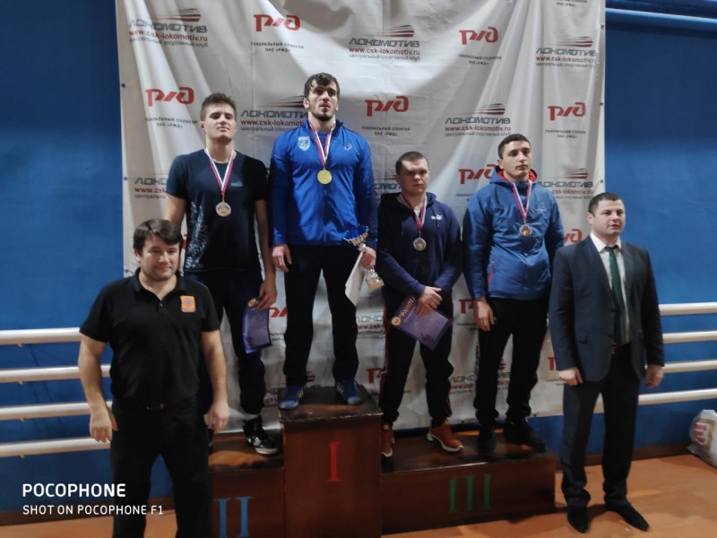 Сборная Коми взяла золото и бронзу Всероссийских соревнований по вольной борьбе