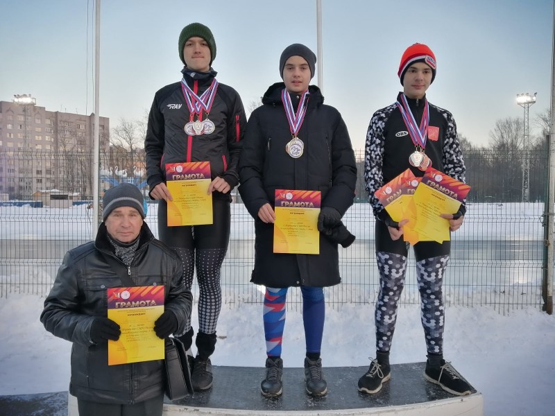 Конькобежцы Глеб Мельхер и Андрей Коданев везут в Сыктывкар 10 медалей первенства СЗФО