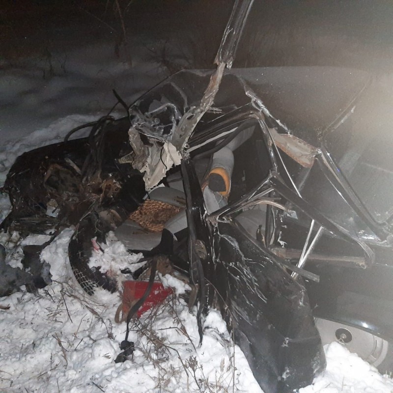 В Айкино скончался водитель "Волги", попавший в ДТП с большегрузом