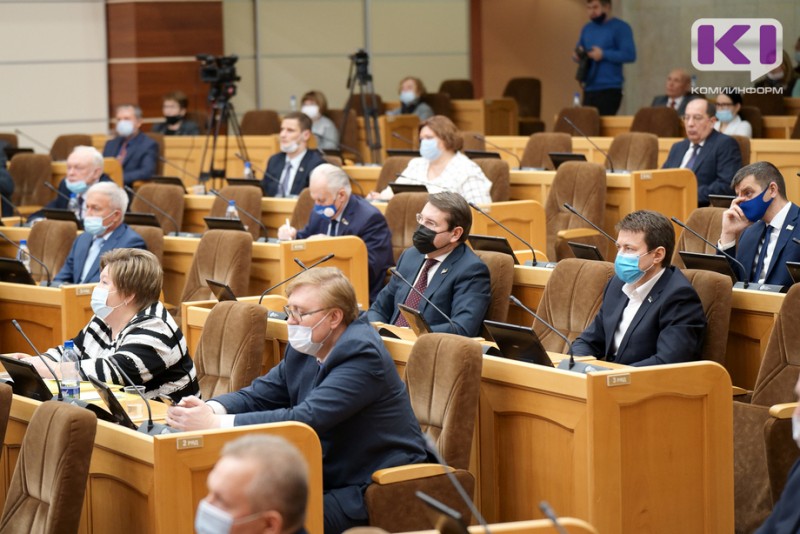 Депутаты Госсовета Коми поддержали закон "О наливайках" 