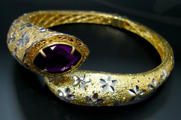 Эксклюзивные новинки предлагает жителям Коми Ювелирный дом 