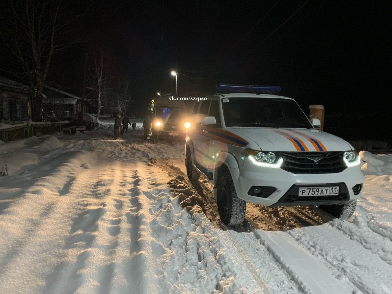 В Сыктывдинском районе из снежных заносов вытащили две бригады скорой помощи 