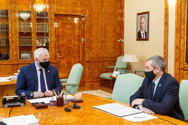 Владимир Уйба призвал ДОСААФ Коми возобновить работу парашютной школы