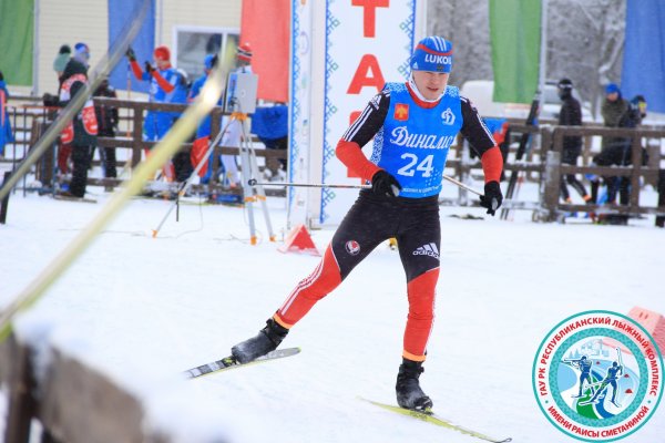 В Коми на Чемпионате Росгвардии по лыжным гонкам и двоеборью победил тренер сборной России